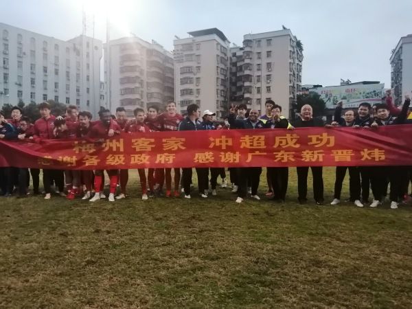 亚洲成人在线视频观看